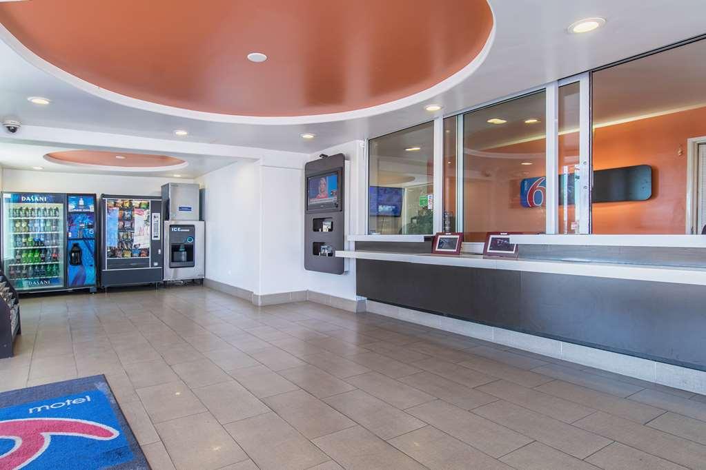 Studio 6 Victorville - Apple Valley Interior foto